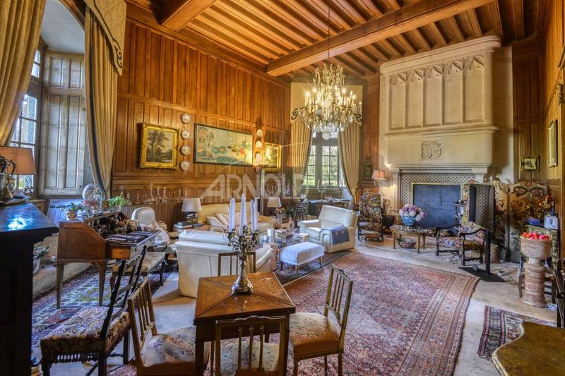 Château - 292 m² - 8 pièces