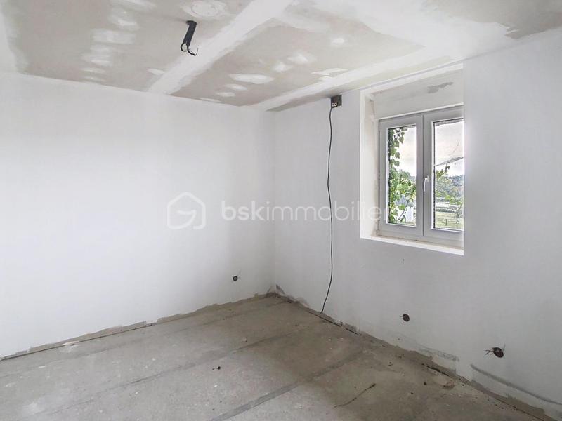 Maison - 215 m² - 5 pièces