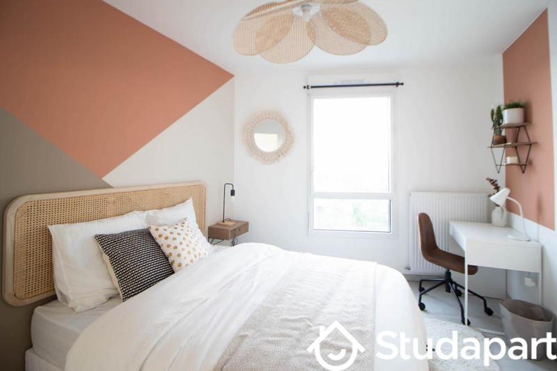 Chambre - 10 m² - 1 pièce