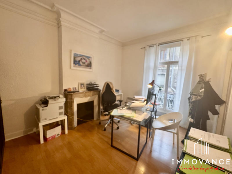 Bureau - 112 m² - 4 pièces