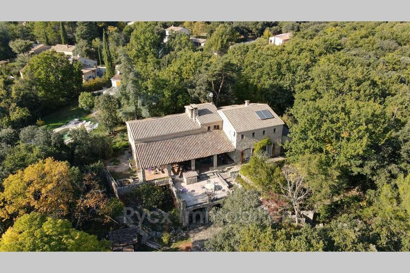 Maison - 278 m² - 8 pièces