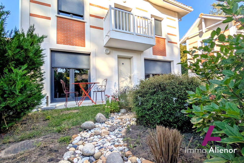 Maison - 88 m² - 4 pièces