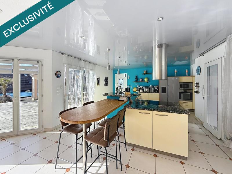 Maison - 440 m² - 10 pièces