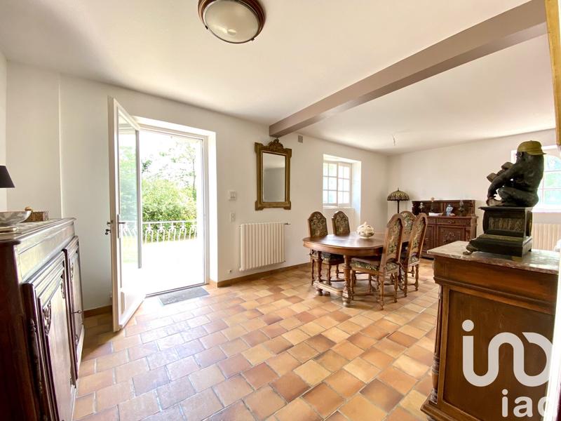 Maison - 220 m² - 6 pièces