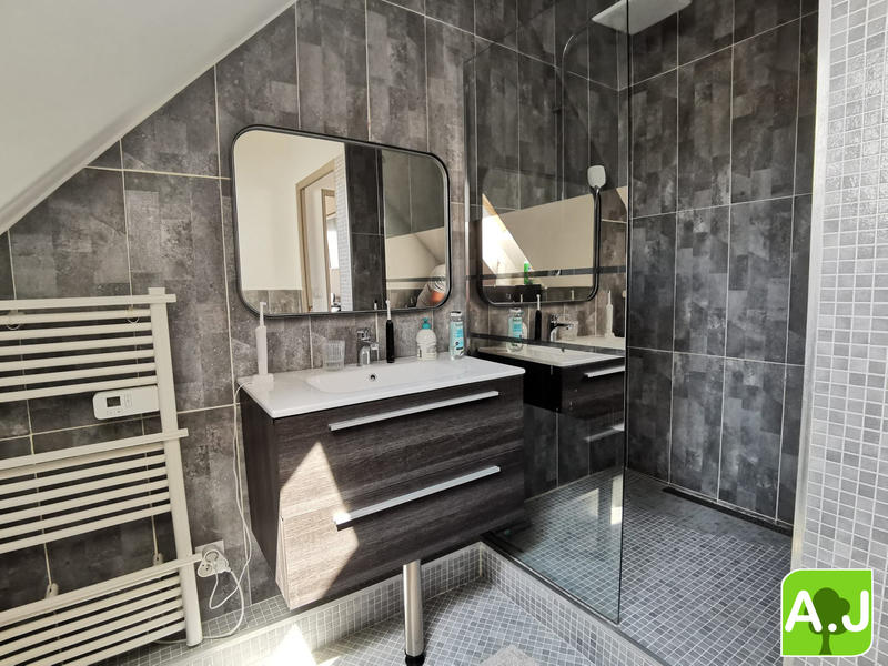 Maison contemporaine - 92 m² - 4 pièces