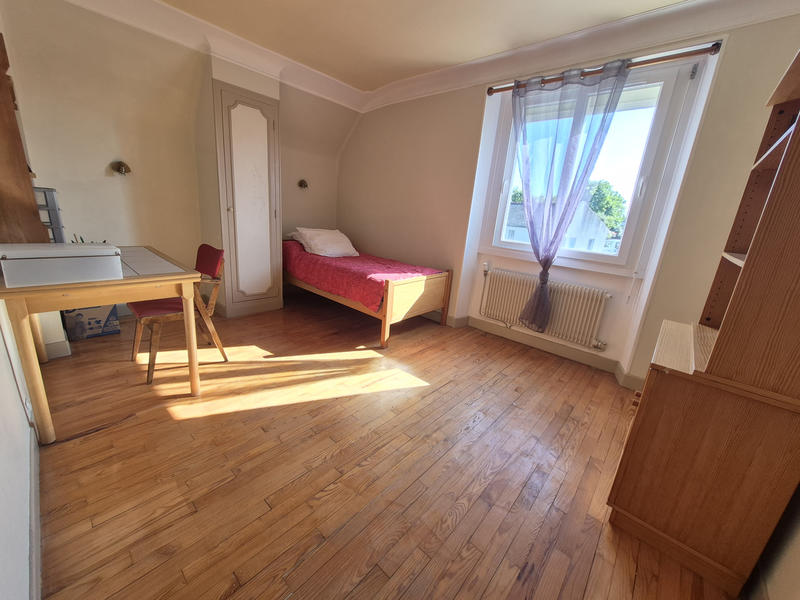 Maison - 160 m² - 9 pièces