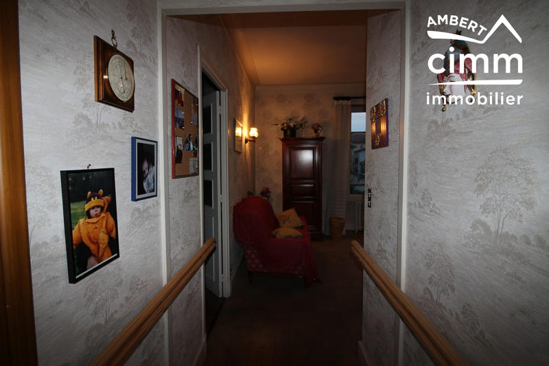 Maison - 180 m² - 12 pièces