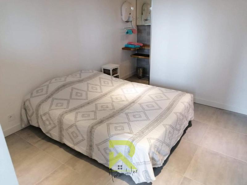 Maison - 275 m² - 9 pièces