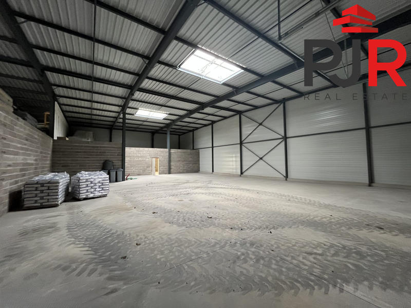 Local d'activités - 413 m²