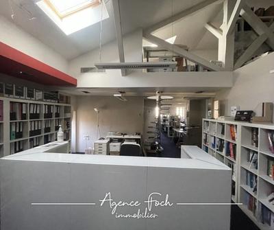 Appartement - 166 m² - 3 pièces