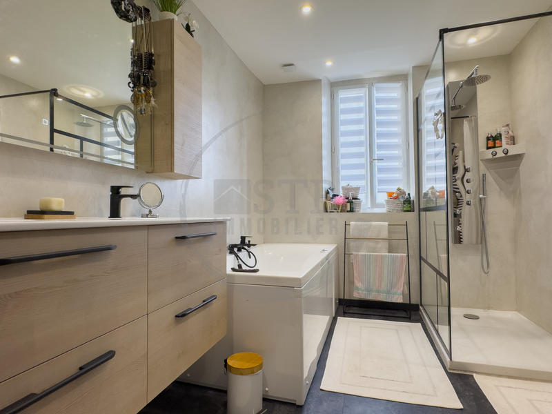 Maison de village - 145 m² - 5 pièces