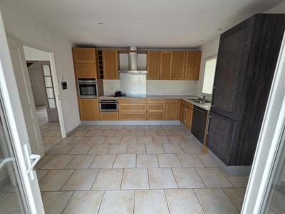 Propriété - 180 m² - 8 pièces