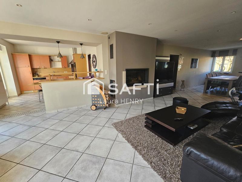 Maison - 215 m² - 6 pièces