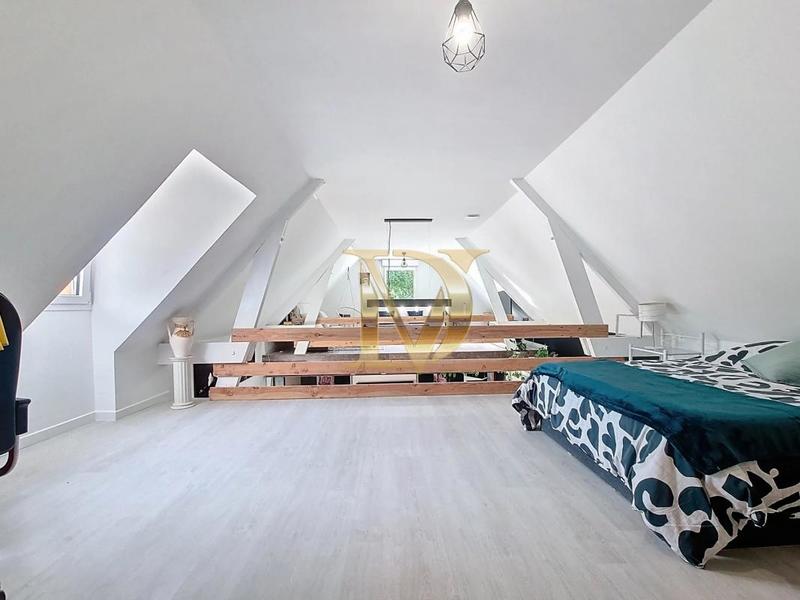 Propriété - 163 m² - 6 pièces