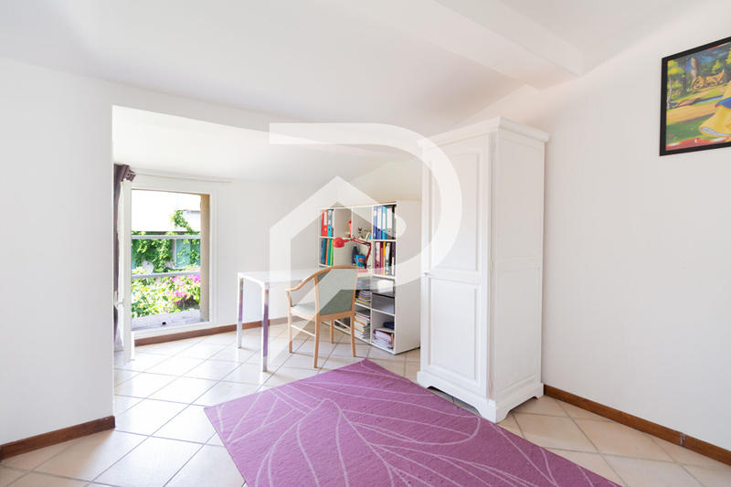 Maison - 169 m² - 7 pièces