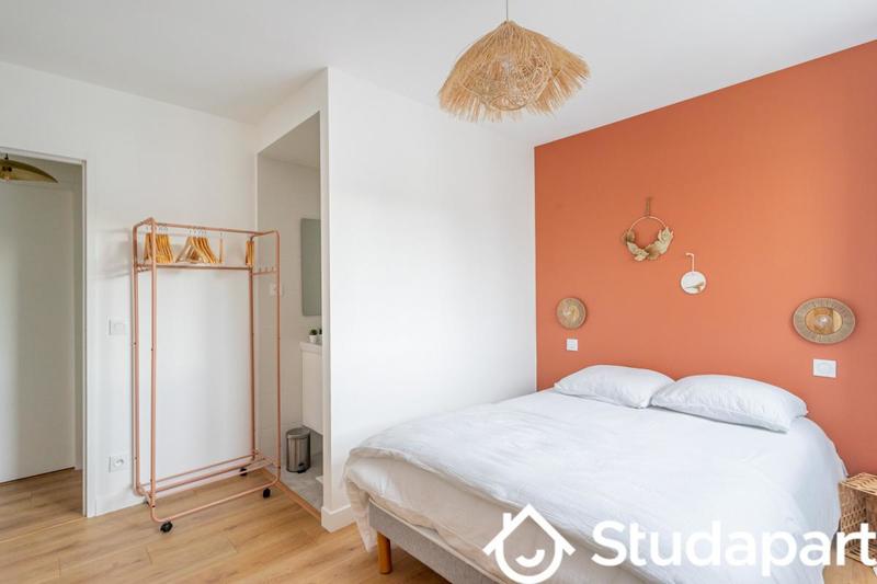 Chambre - 9 m² - 1 pièce