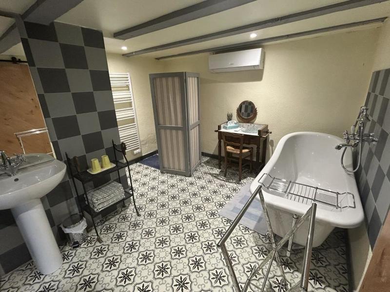 Demeure - 535 m² - 10 pièces