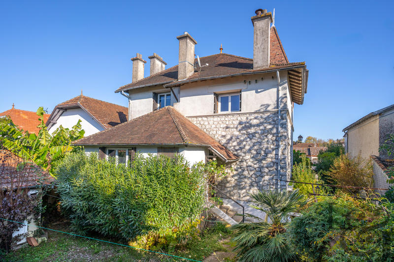 Maison - 140 m² - 6 pièces