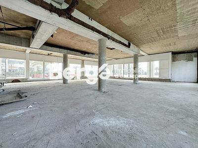 Local commercial - 241 m²