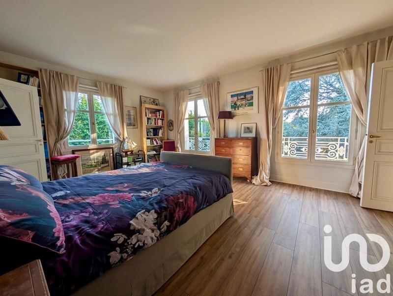 Maison de maîtres - 350 m² - 8 pièces