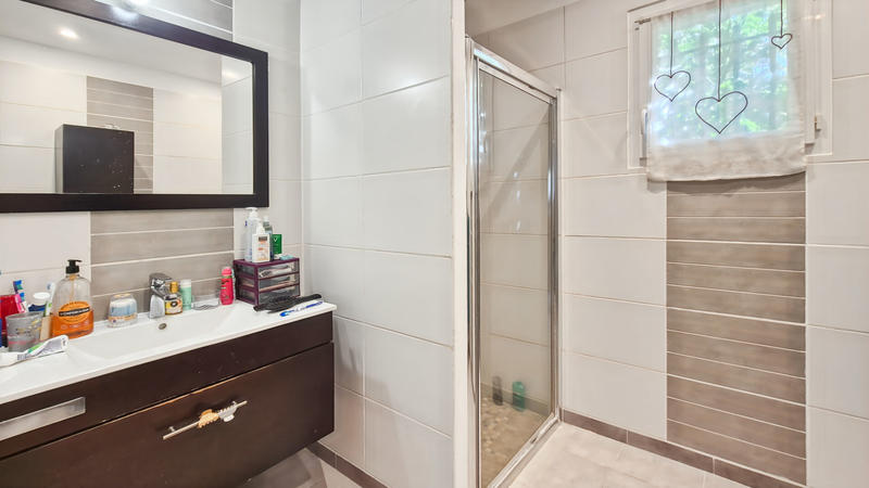 Maison - 92 m² - 5 pièces