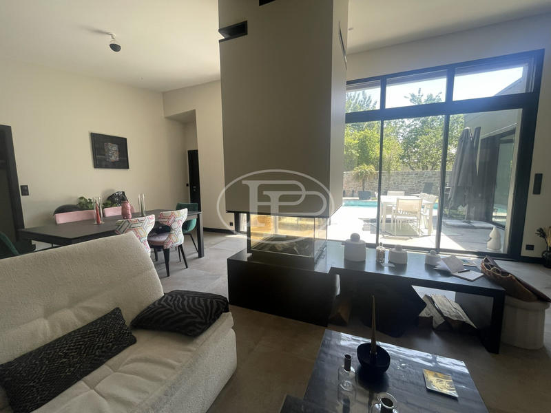 Maison contemporaine - 189 m² - 6 pièces