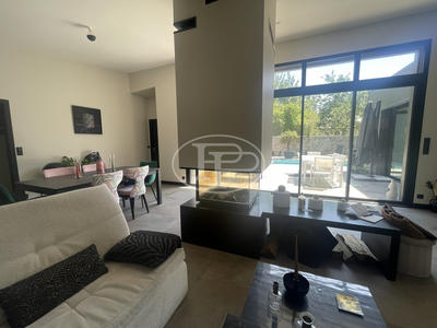 Maison contemporaine - 189 m² - 6 pièces