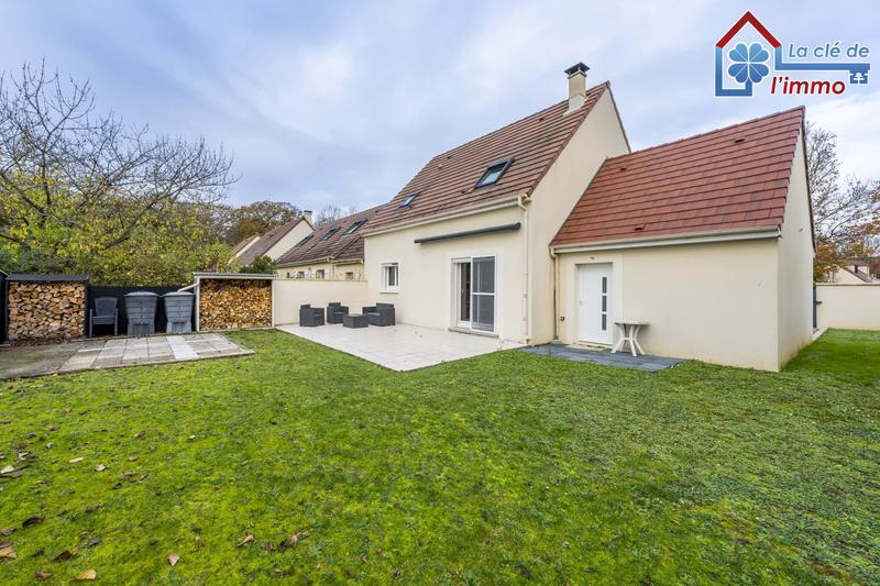 Maison traditionnelle - 80 m² - 5 pièces