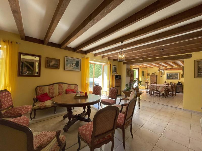 Immeuble mixte - 518 m² - 16 pièces