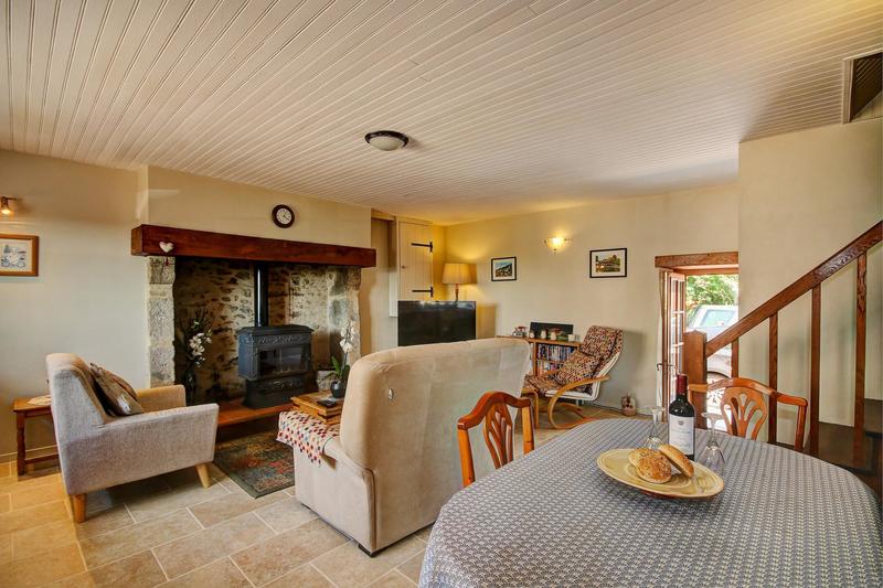 Maison - 275 m² - 9 pièces