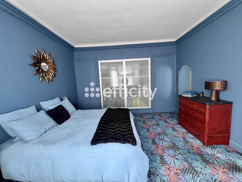 Maison - 201 m² - 8 pièces