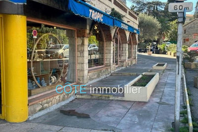 Local commercial - 166 m²