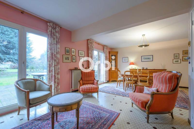 Maison - 160 m² - 8 pièces