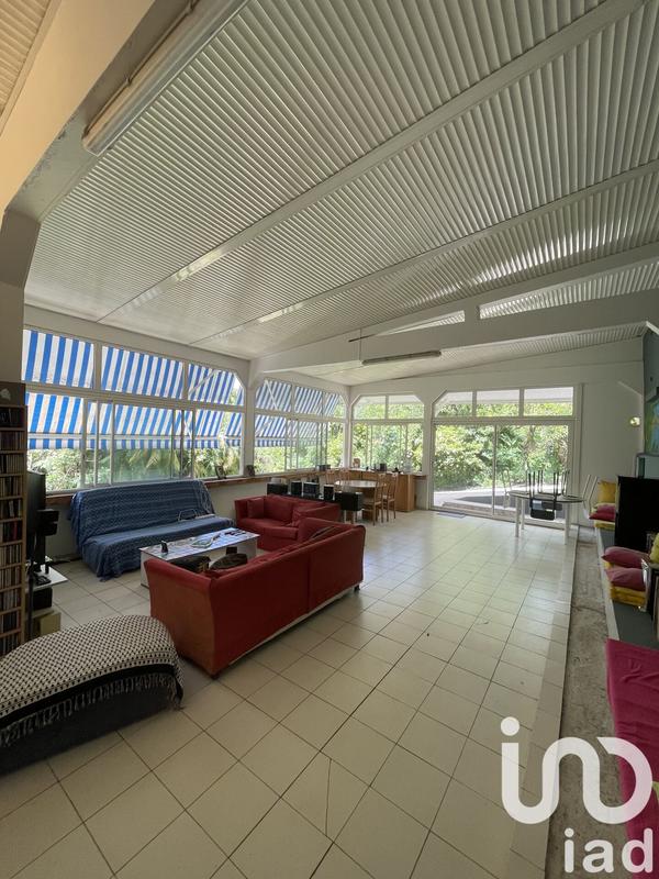 Maison - 220 m² - 4 pièces