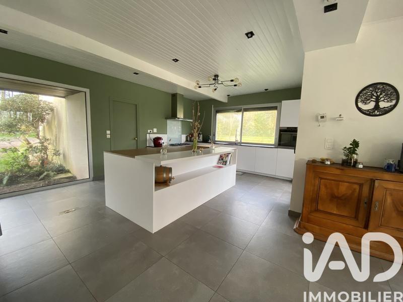 Maison de maîtres - 341 m² - 9 pièces