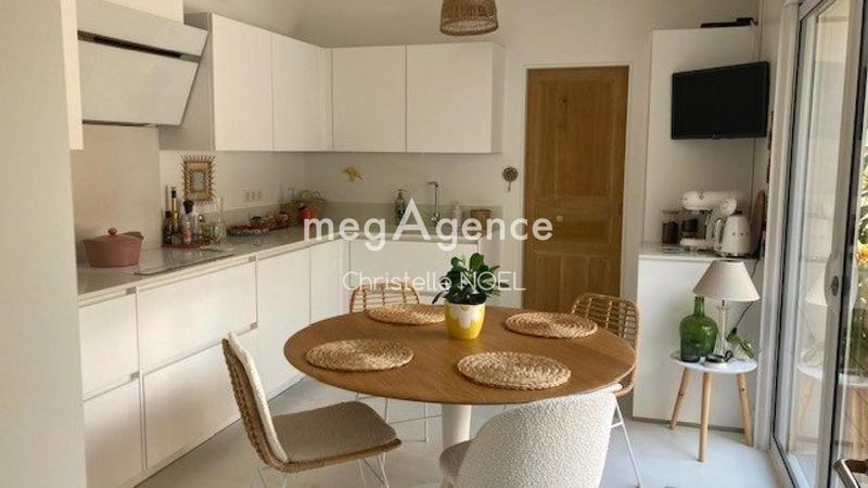 Maison - 205 m² - 8 pièces