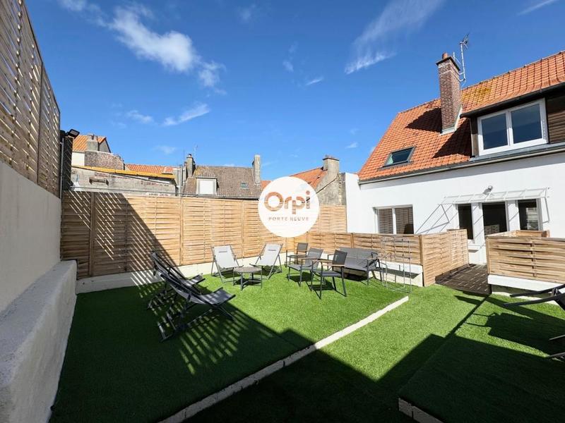 Immeuble - 211 m² - 9 pièces