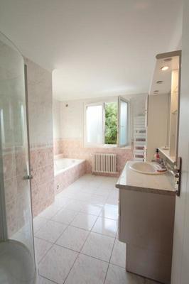 Maison - 126 m² - 6 pièces