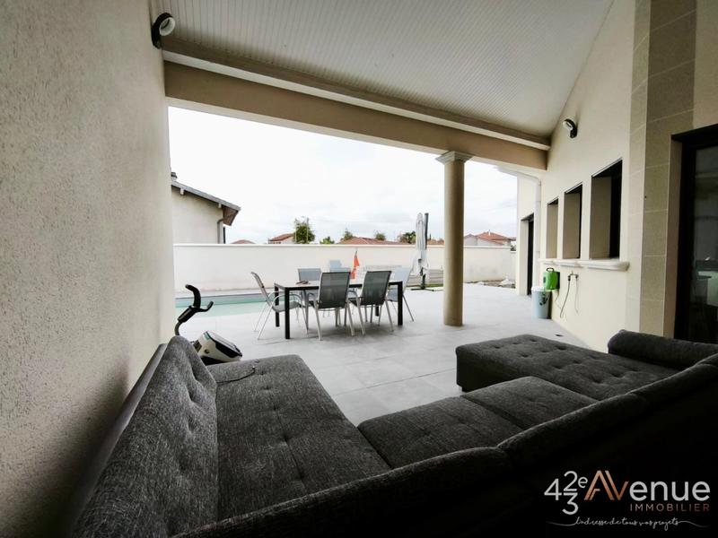 Maison - 208 m² - 7 pièces