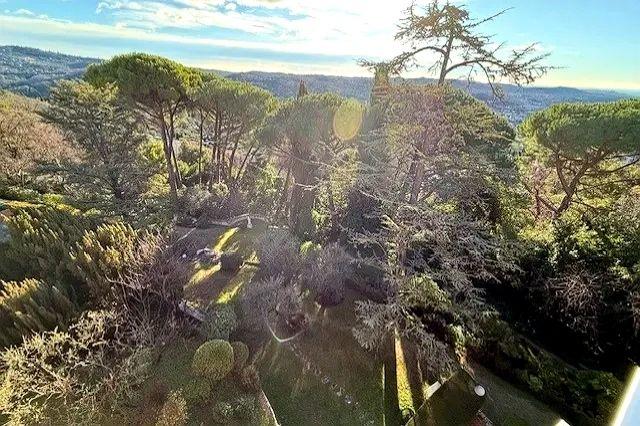 Appartement - 98 m² - 3 pièces