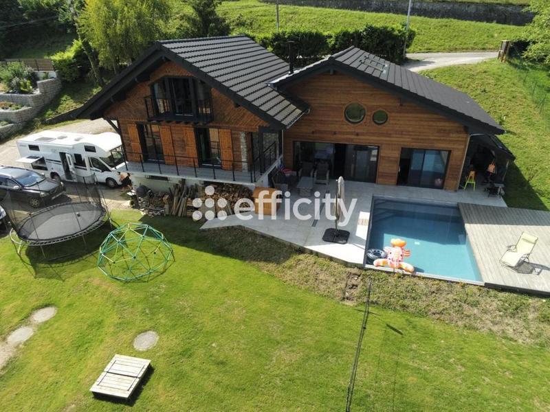 Maison - 178 m² - 6 pièces