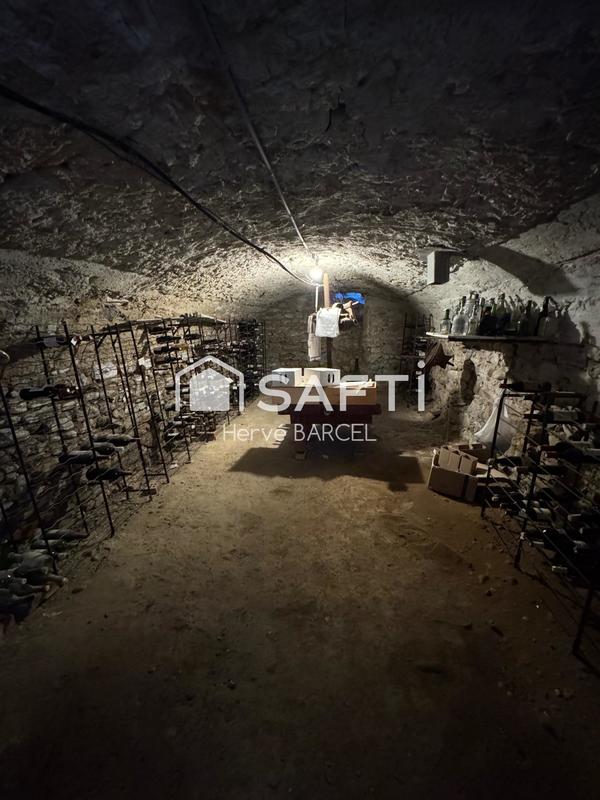 Maison - 218 m² - 6 pièces