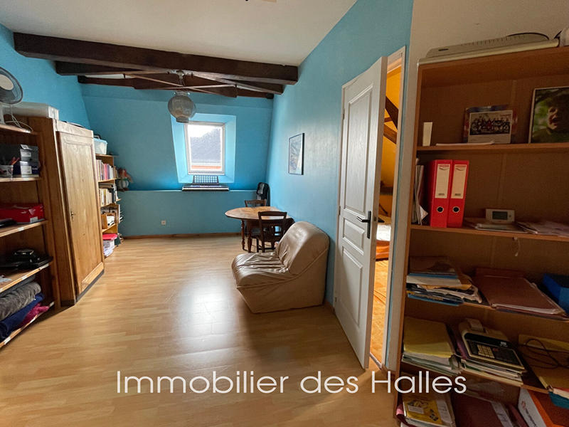 Maison - 219 m² - 9 pièces