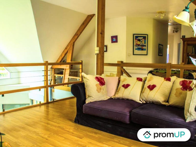 Maison - 212 m² - 7 pièces