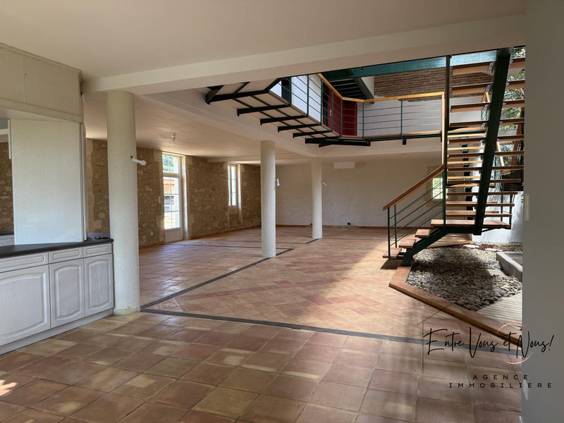 Maison ancienne - 432 m² - 10 pièces