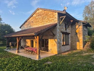 Maison - 200 m² - 5 pièces