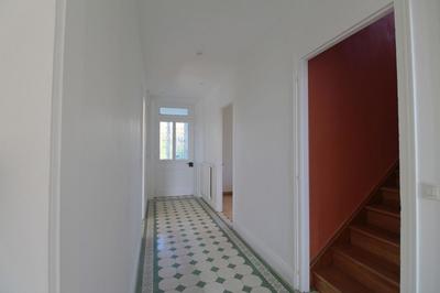 Maison - 216 m² - 7 pièces