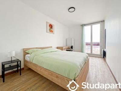 Chambre - 70 m² - 1 pièce