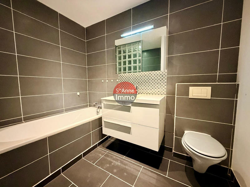 Maison - 107 m² - 6 pièces