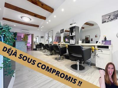 Beauté / Bien-être - 66 m² - 2 pièces